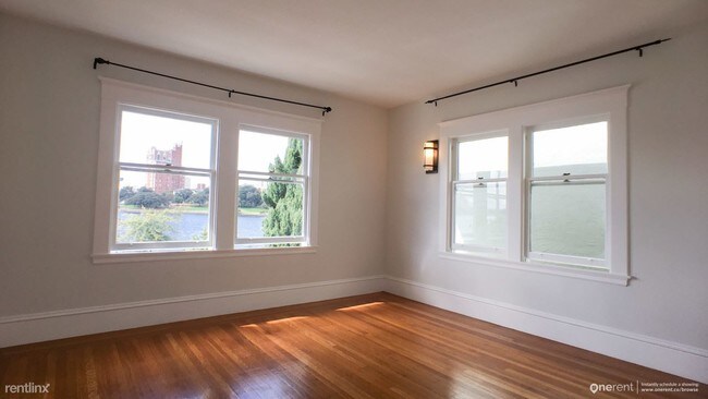 Foto del edificio - 2238 Lakeshore Ave