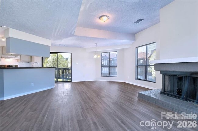 Building Photo - 8121 Cedar Glen Dr