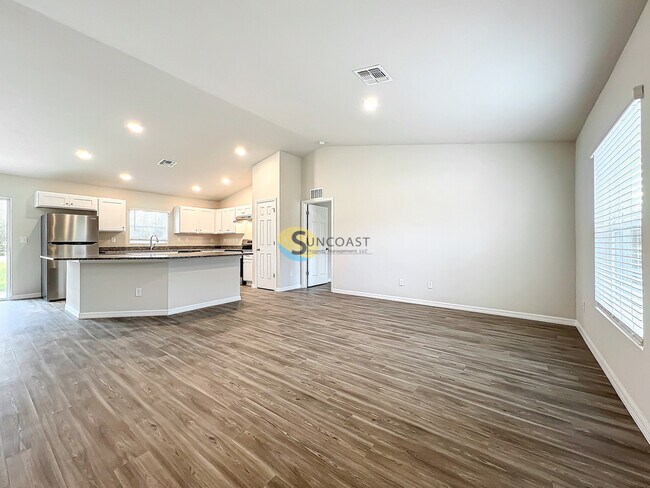 Building Photo - 1492 Biscayne Dr