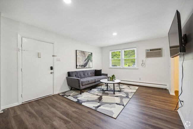 Building Photo - 1108 Wharton Dr