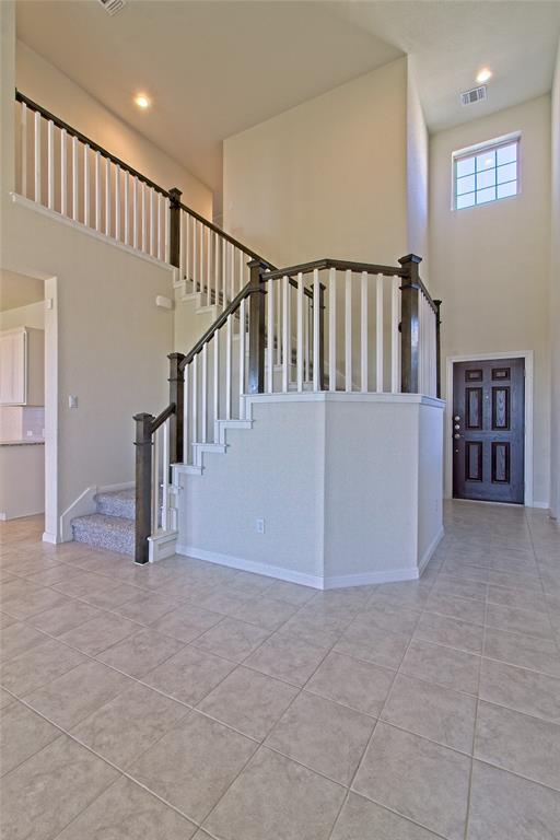 Building Photo - 5610 Wolf Pack Dr