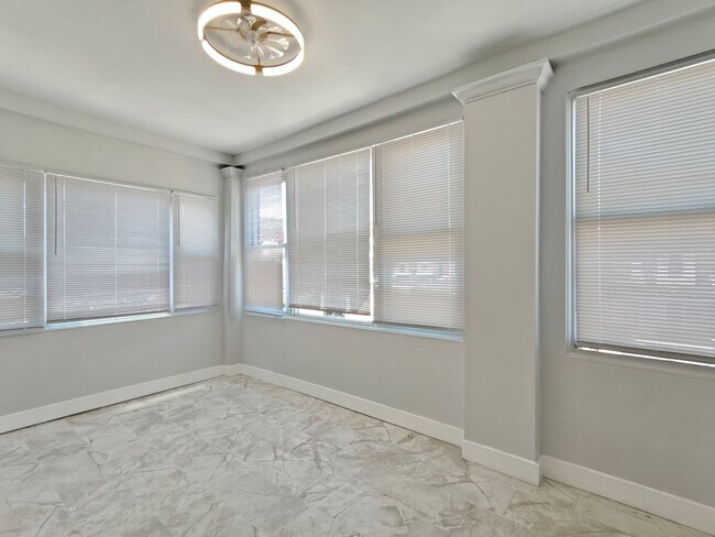 Foto del edificio - 6142 Locust St