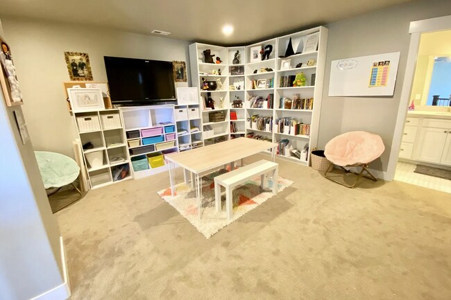 Foto del edificio - 526 W Cascade Meadows Loop