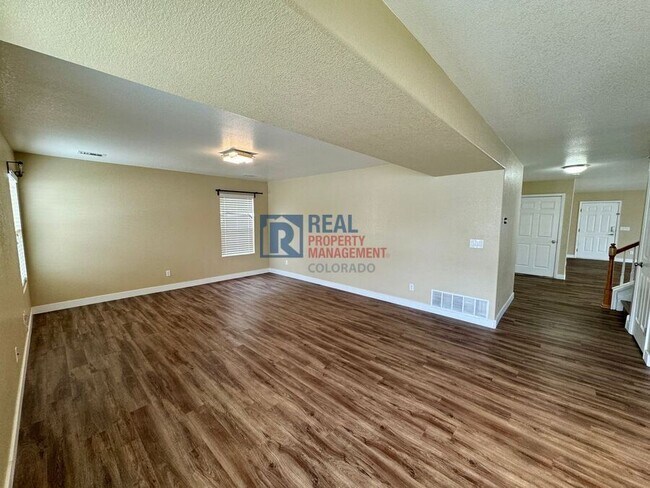 Building Photo - 5440 Perth St