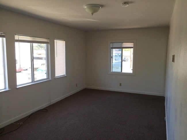 Vista interior - 111 Mahogany Dr