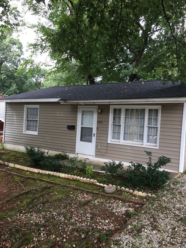 Foto principal - 2029 Erie St