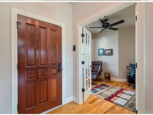 Foto del edificio - 3 Bedroom house in Ranch Club neighborhood