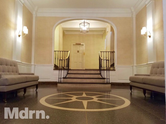 Building Photo - 161 E 91st St