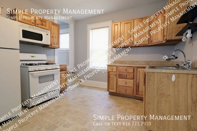 Foto del edificio - Nice 3 bed 1.5 Bath Home in Grand Rapids!