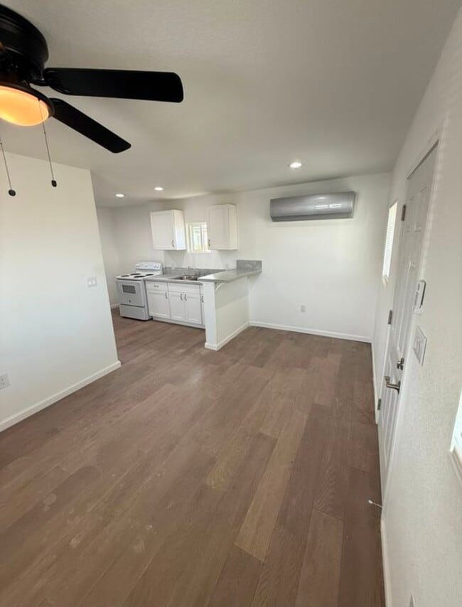 Foto del edificio - 532 E 4th St