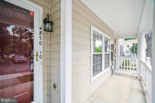 Foto del edificio - 4870 Dorsey Hall Dr