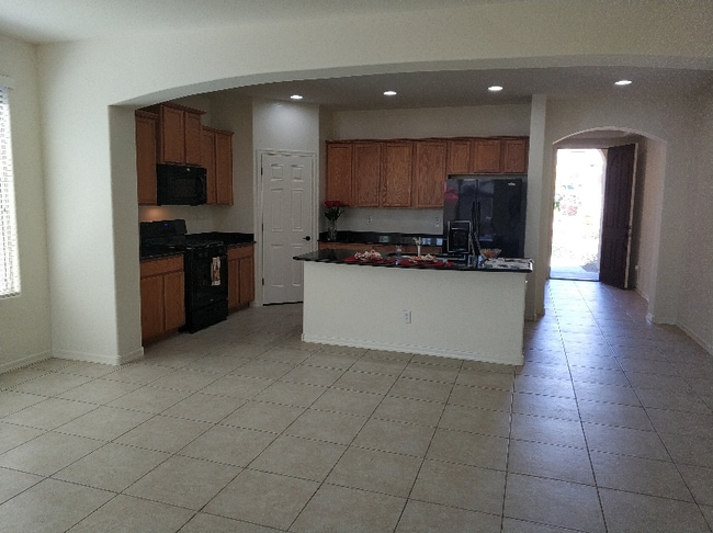 Building Photo - 20711 W Ridge Rd