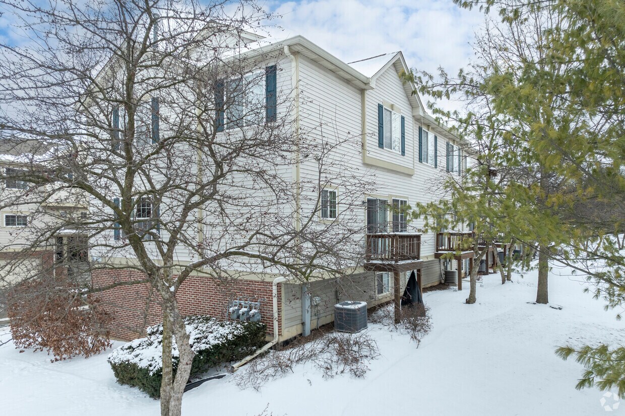 Building Photo - Southwicke