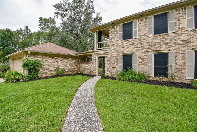Building Photo - 145 St Andrews Dr
