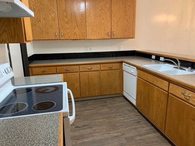 Building Photo - Charming 2 bed, 2 bath apartment for Rent!