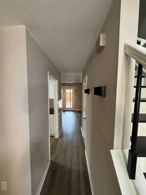 Foto del edificio - 8440 Rust Wood Pl
