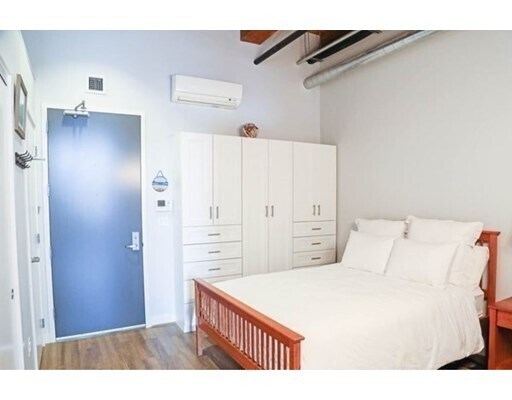 Foto principal - 63 Melcher St