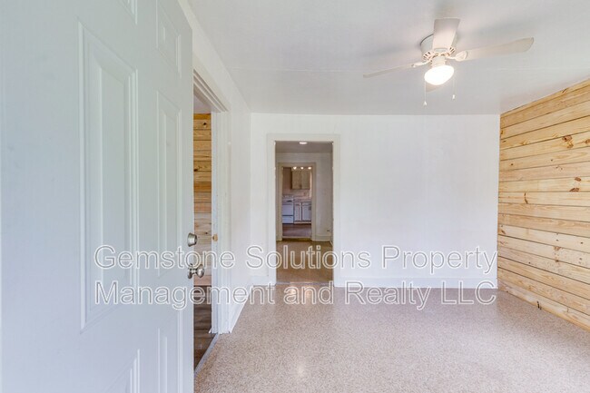 Building Photo - 1112 Morningside Dr