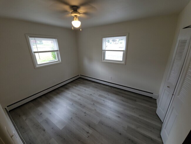 Dormitorio 1 - 455 8th St