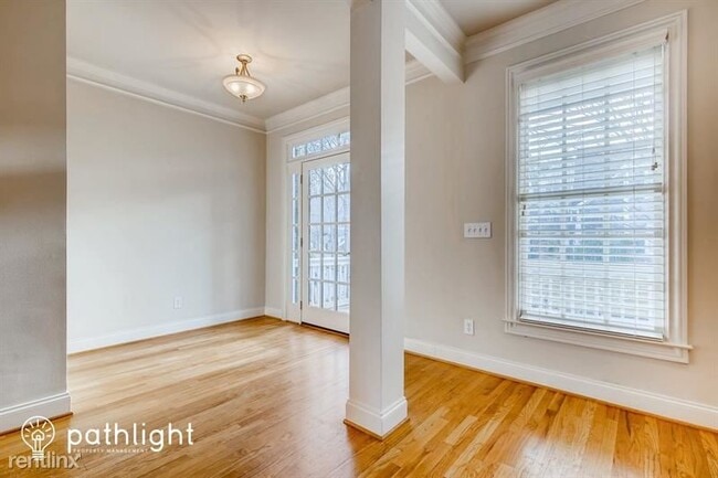 Building Photo - 3 br, 2.5 bath House - 1696 Carr Circle No...