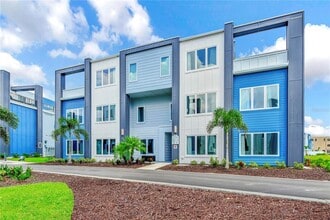 Building Photo - 7770 Sandy Ridge Dr