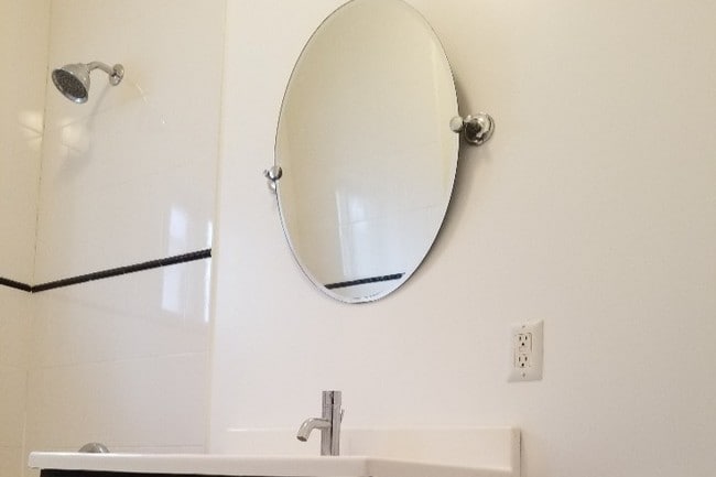 Renovated bathroom - 1604 S Geddes St