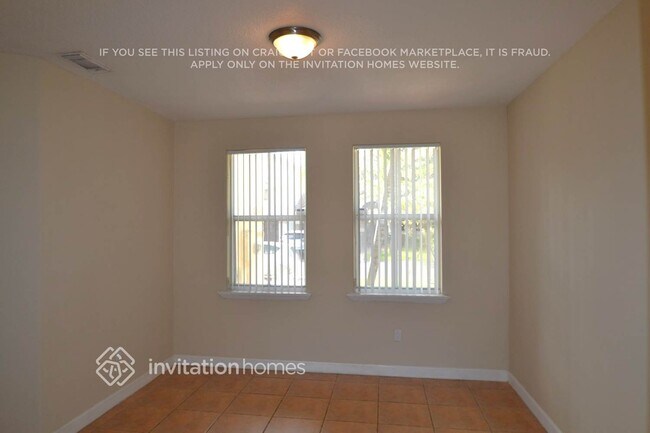 Foto del edificio - 11043 NW 48th Ln