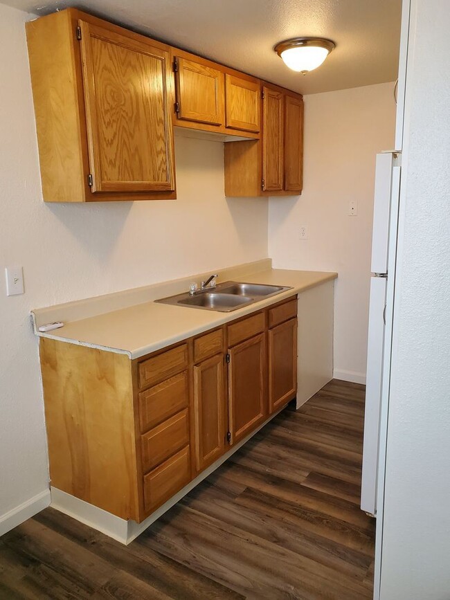 Foto del edificio - 7865 Valley Rd NE