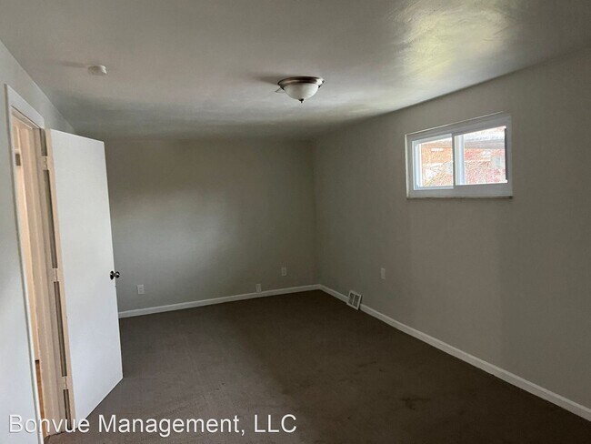 Building Photo - 3 br, 2 bath House - 2643 Main St