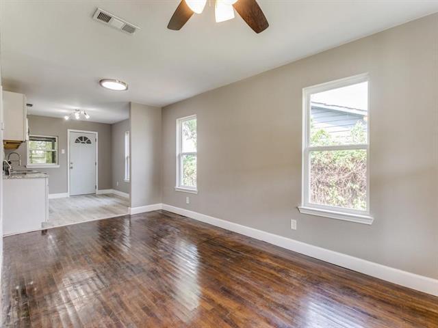 Foto del edificio - 8121 W Elizabeth Ln