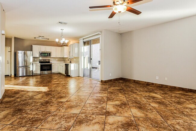 Foto del edificio - 10024 W Kingman St