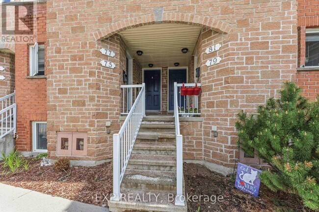 Building Photo - 81 Strathaven Private