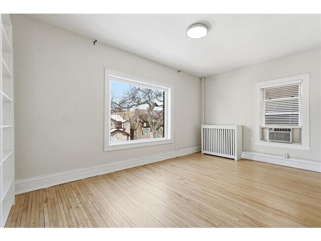 Foto del edificio - 2881 Irving Ave S