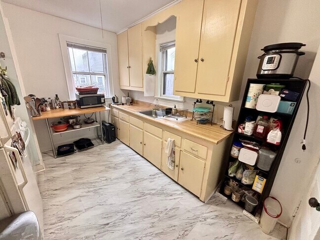 Foto del edificio - 246 Brookline St