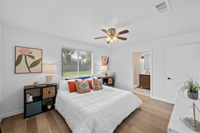 Building Photo - 11305 Songbird Cove