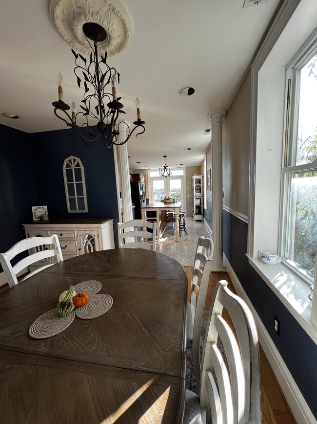 Building Photo - 2205 E Pratt St