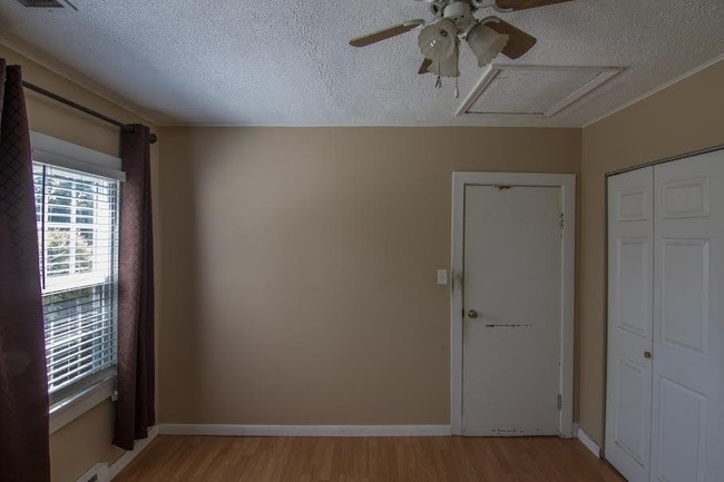 Foto del edificio - 241 Evansdale Ave