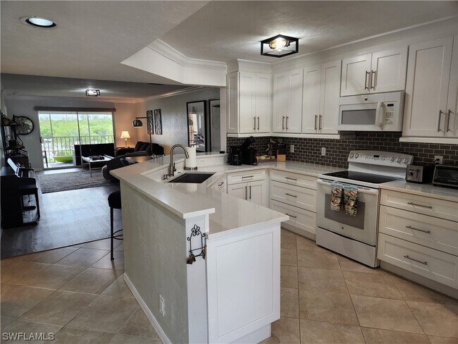 Foto del edificio - 300 Horse Creek Dr