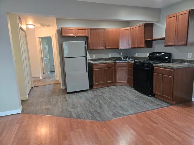 Foto del edificio - 817 Chatham St NW