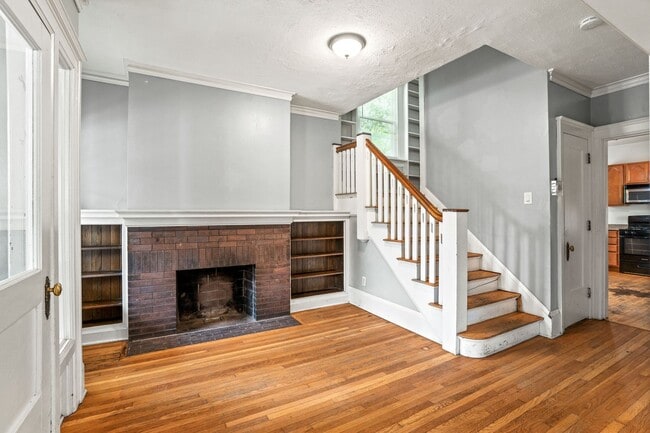 Foto del edificio - 2118 E Linnwood Ave