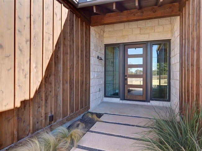 Foto del edificio - 101 Grove Ct