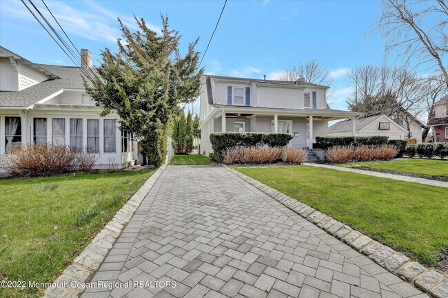 Foto del edificio - 1049 Norwood Ave