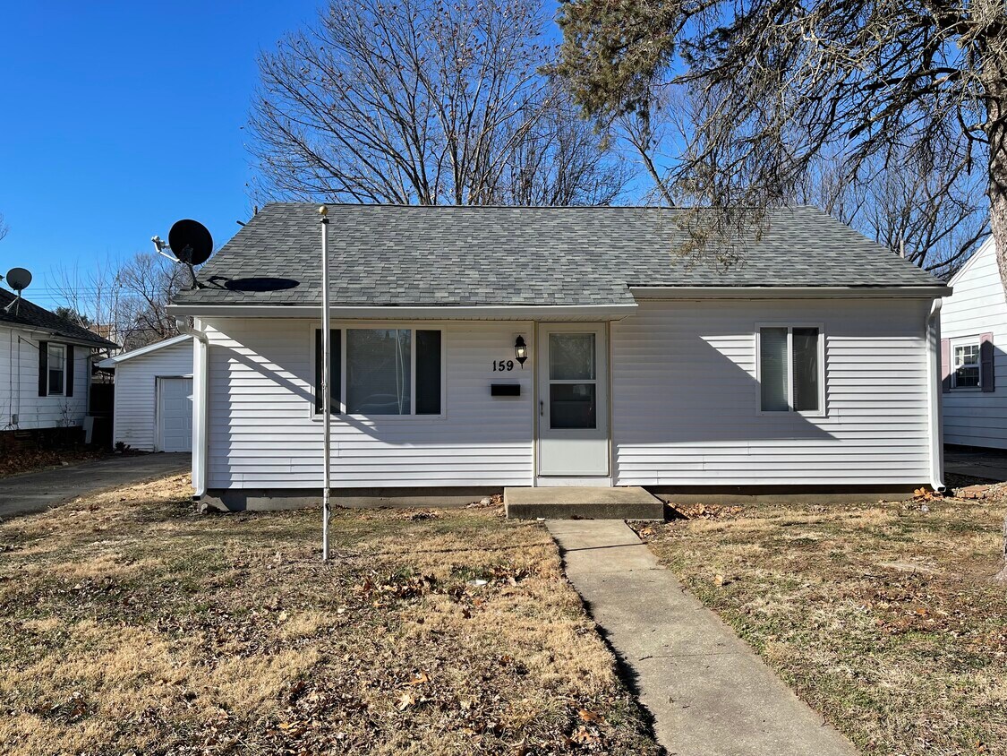 Primary Photo - 159 N English Ave