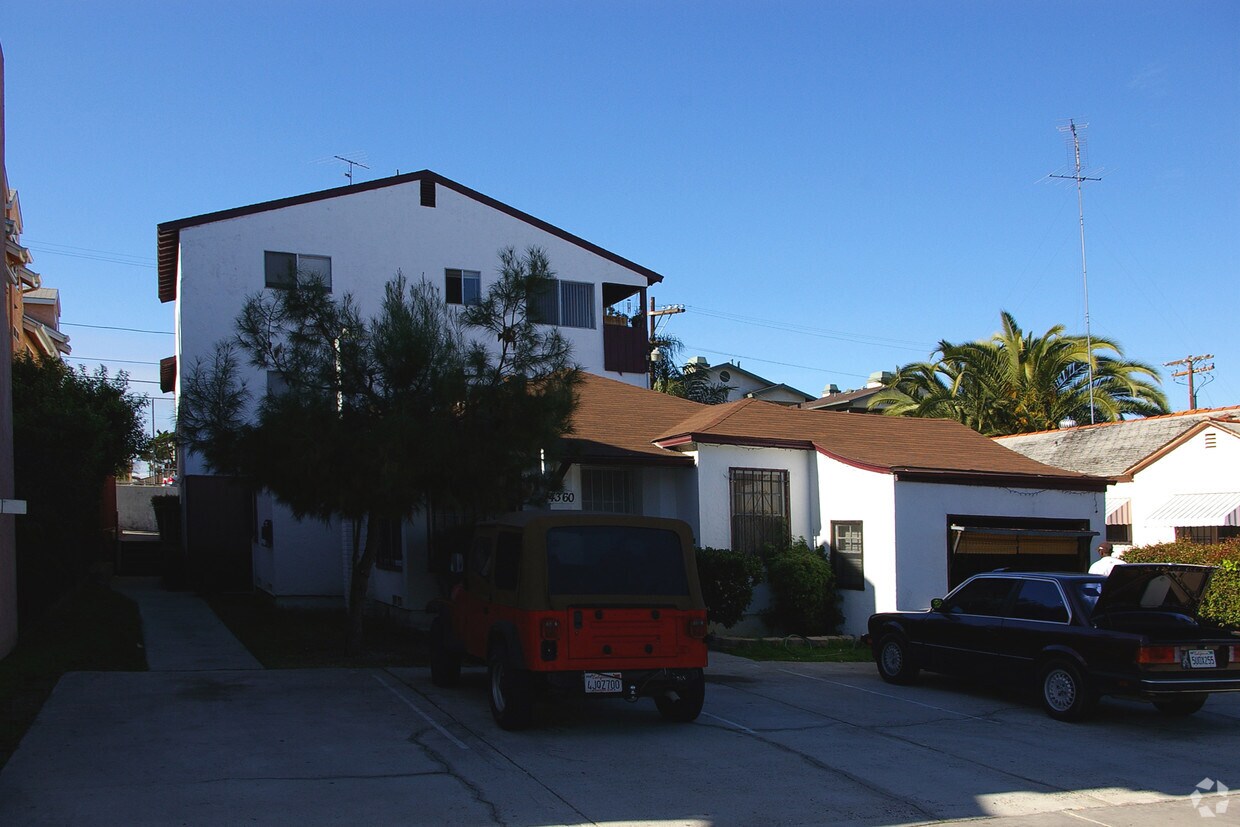 Foto del edificio - 4360-4362 43rd St