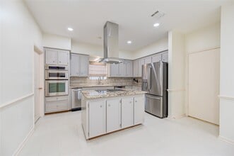 Building Photo - 12307 Rocky Knoll Dr