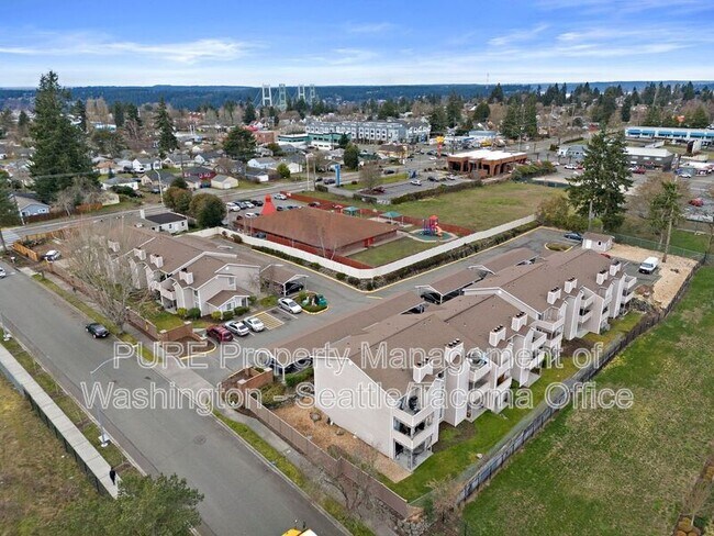 Building Photo - 6601 S 8th St