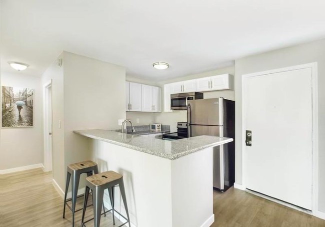 Building Photo - 1 bedroom in Panorama City CA 91402