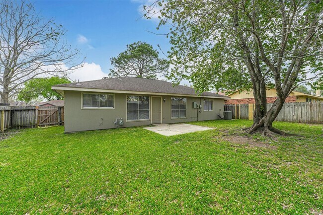 Foto del edificio - 7806 Hiawatha St