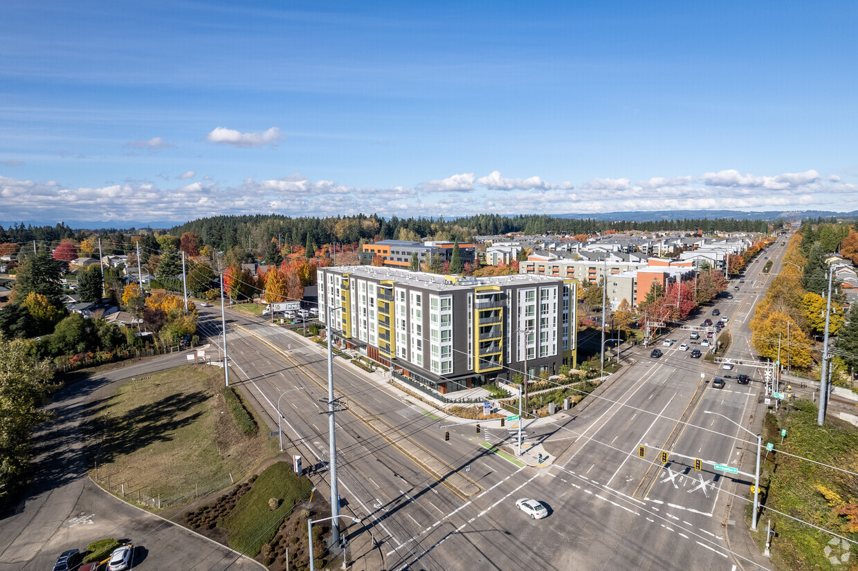 Aerial Photo - Willow Creek Crossing Apartments