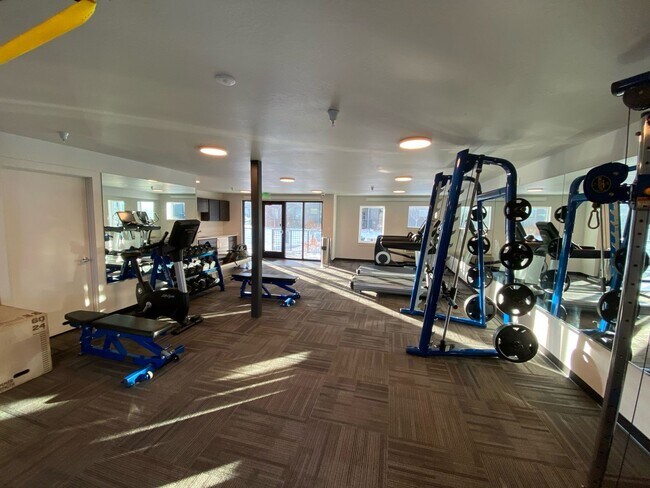 Foto del edificio - Top Floor 2 Bed 2 Bath - Mountain Views & ...